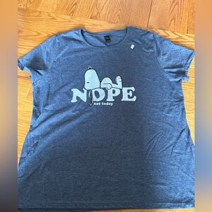 Women’s snoopy t shirt